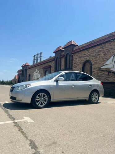 Hyundai Elantra-2