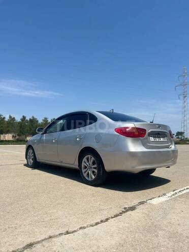 Hyundai Elantra-3