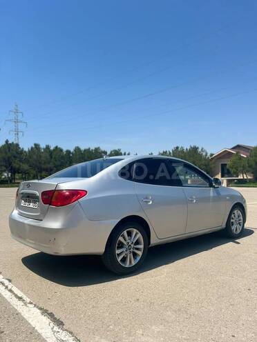 Hyundai Elantra-4