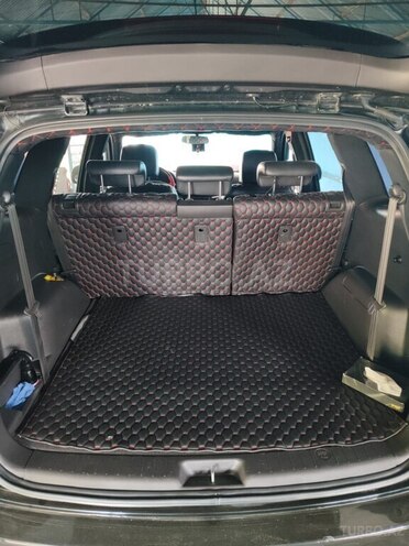 Hyundai Santa Fe-12