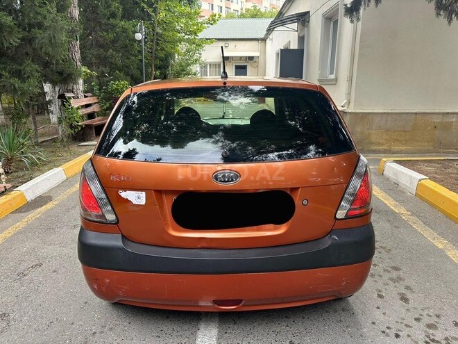 Kia Rio-2