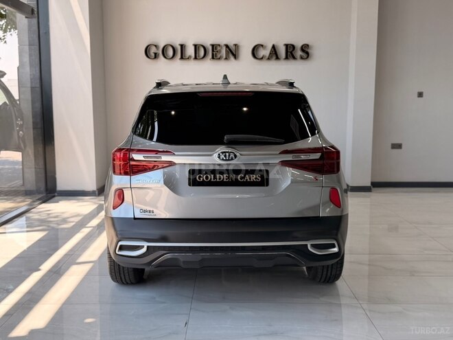 Kia Seltos-6