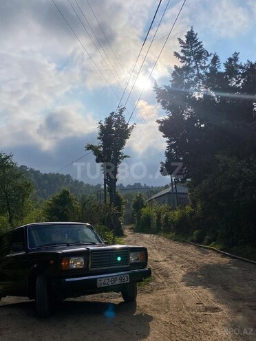 LADA (VAZ) 2107-2
