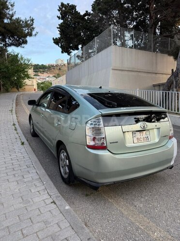 Toyota Prius-7