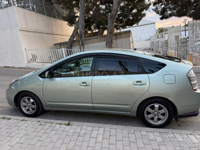 Toyota Prius-6