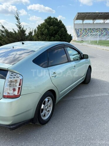 Toyota Prius-8