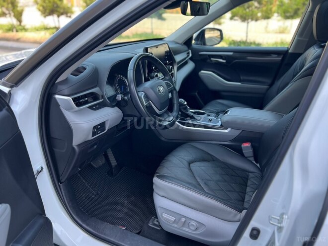 Toyota Highlander-8
