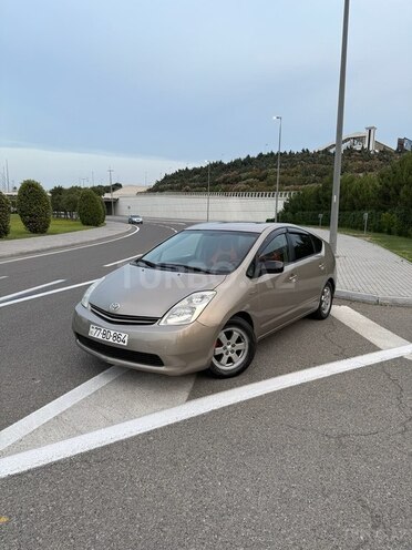 Toyota Prius-2