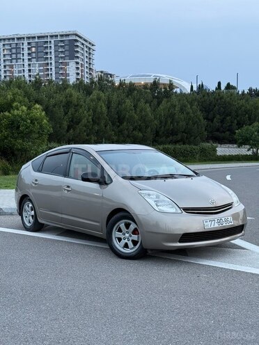 Toyota Prius-5