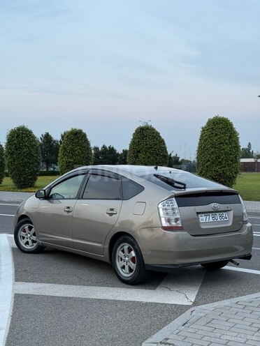 Toyota Prius-7