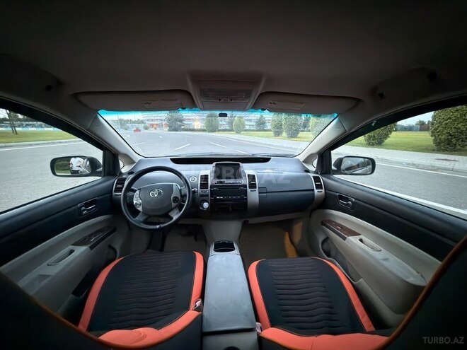Toyota Prius-10
