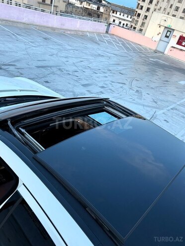Mercedes E 230-5