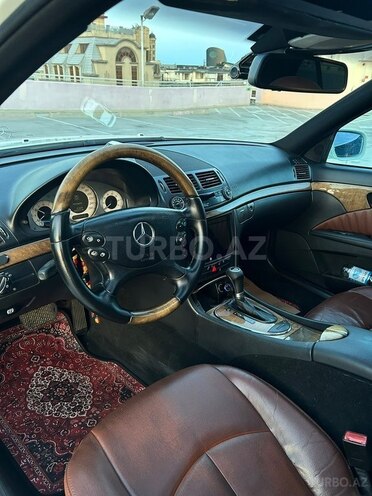 Mercedes E 230-8