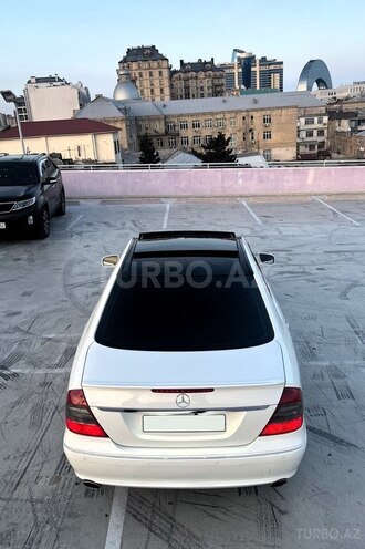 Mercedes E 230-2
