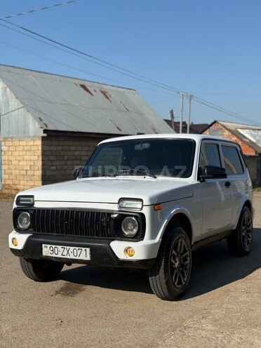 LADA (VAZ) Niva-9