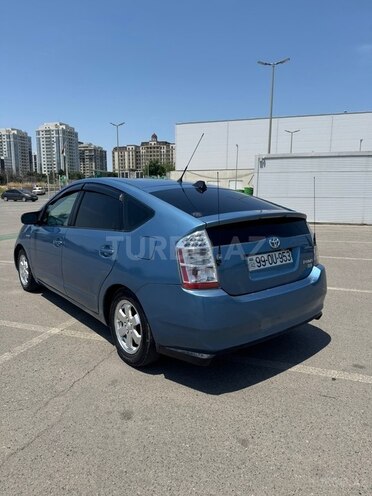 Toyota Prius-5