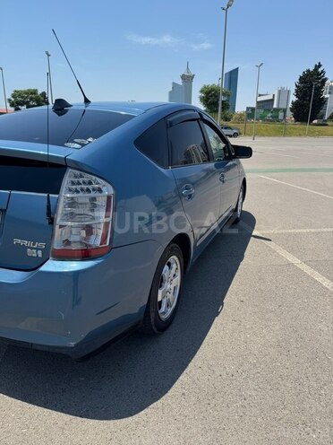 Toyota Prius-7