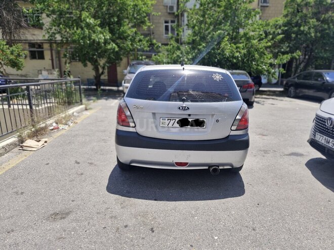 Kia Rio-2