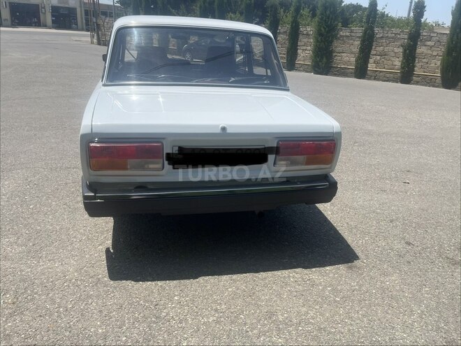 LADA (VAZ) 2107-2