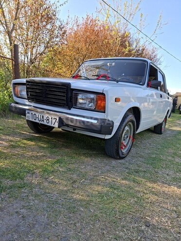 LADA (VAZ) 2107-1