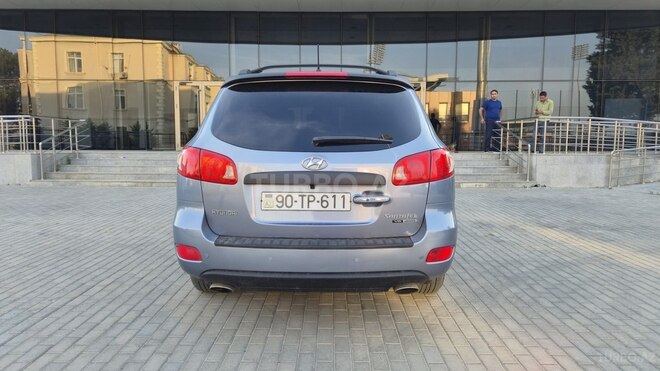 Hyundai Santa Fe-12