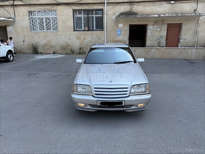 Mercedes C 200-2