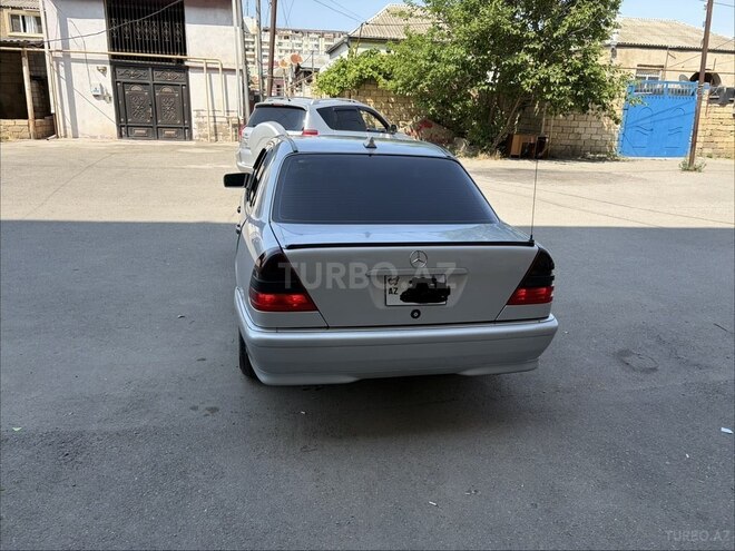 Mercedes C 200-6