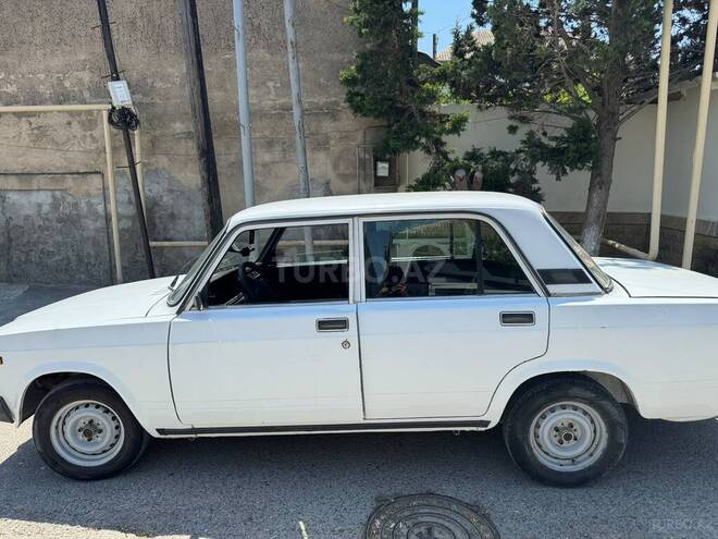 LADA (VAZ) 2107-5