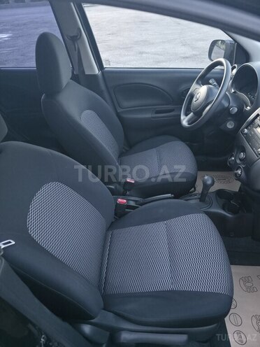 Nissan March-10