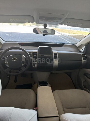 Toyota Prius-10