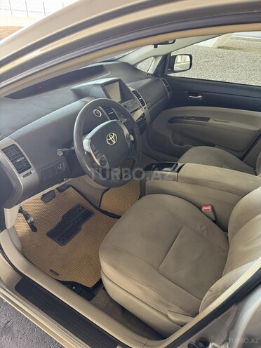 Toyota Prius-9