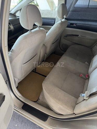 Toyota Prius-8