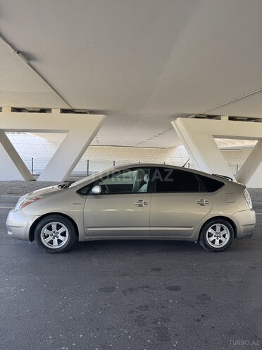 Toyota Prius-3