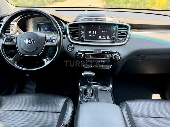Kia Sorento-8
