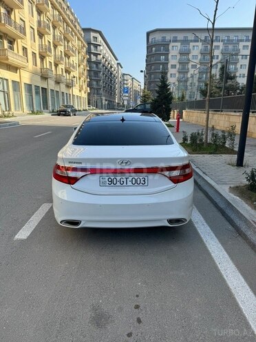 Hyundai Azera-2