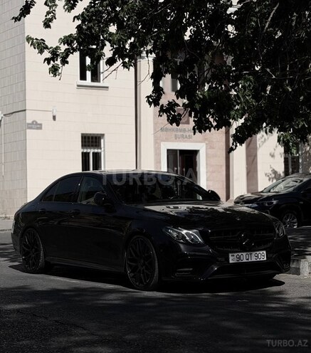 Mercedes E 300-1