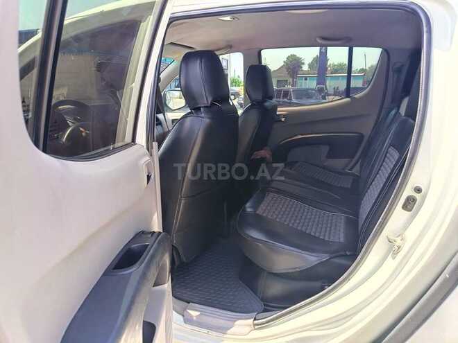 Mitsubishi L200-11