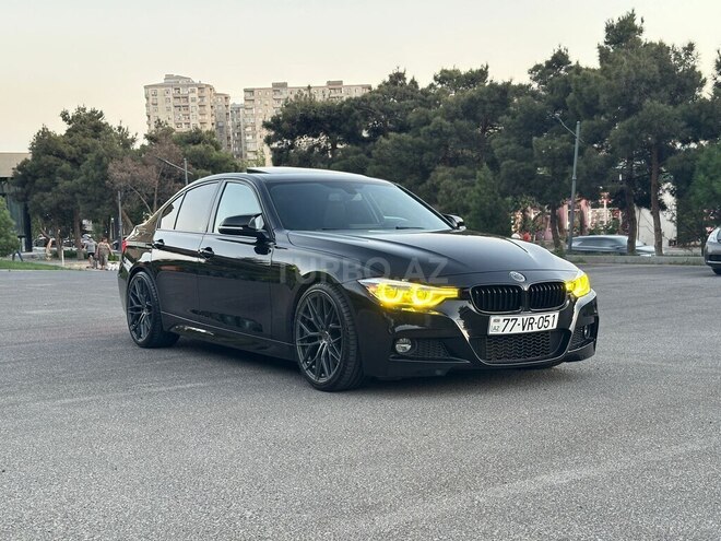 BMW 330-2