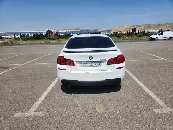 BMW 528-2