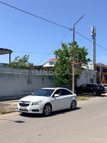 Chevrolet Cruze-12