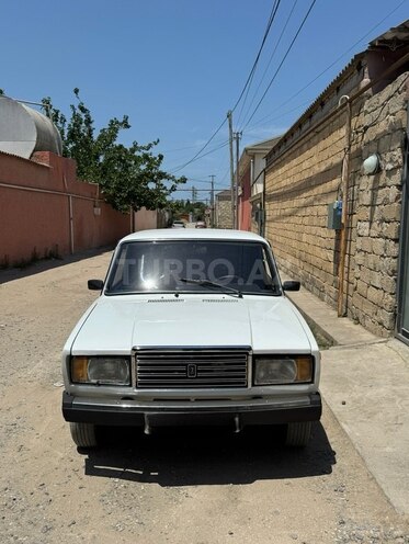 LADA (VAZ) 2107-1