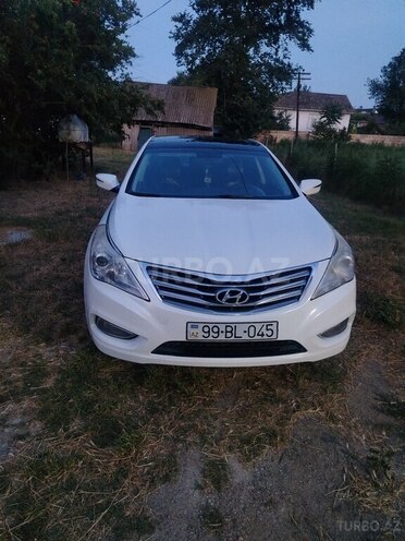 Hyundai Azera-1