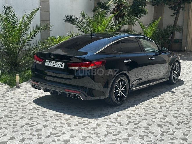 Kia Optima-4