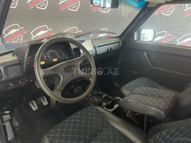LADA (VAZ) Niva-6