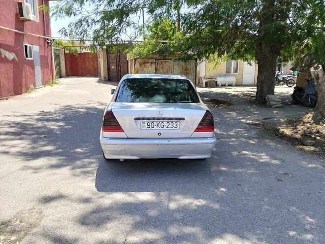 Mercedes C 200-2