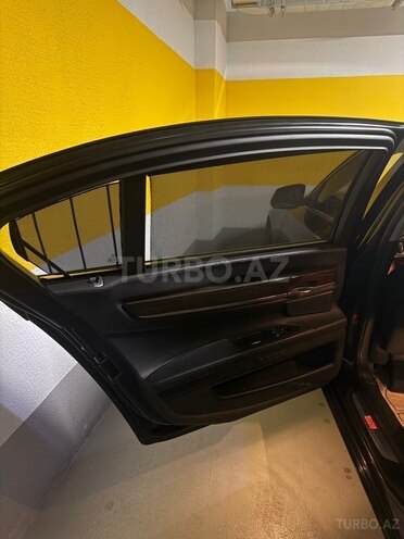 BMW 750-13