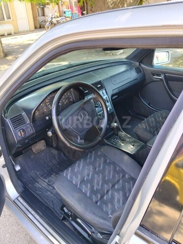 Mercedes C 200-4
