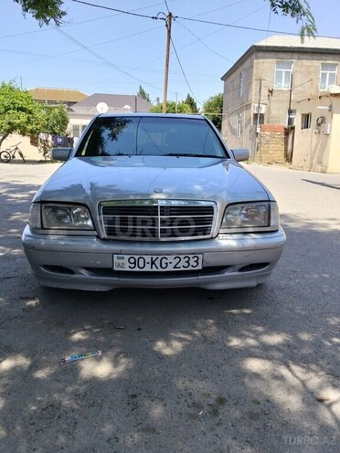 Mercedes C 200-11