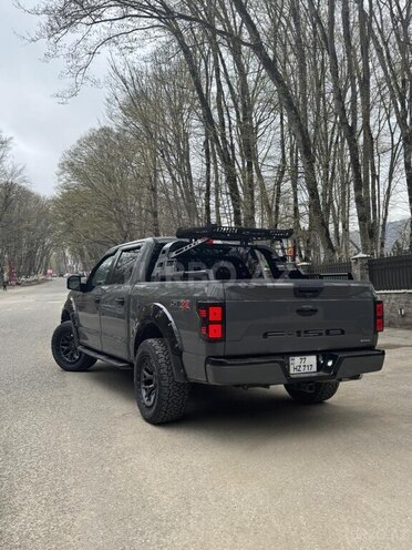 Ford F-150-5