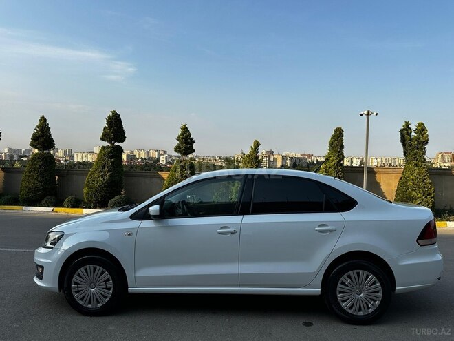 Volkswagen Polo-5